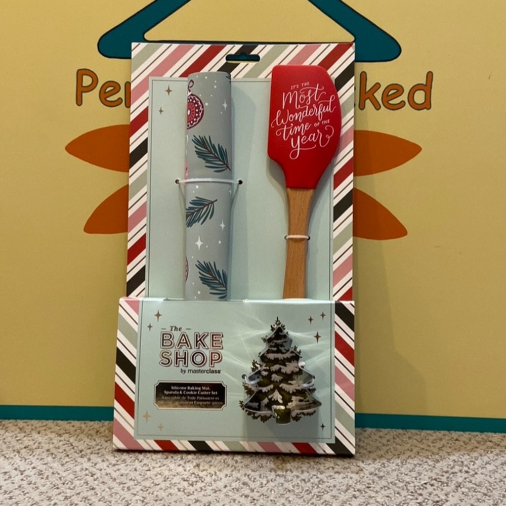 The Bakeshop Christmas Silicone Baking Mat, Spatula & Cookie Cutter Set
